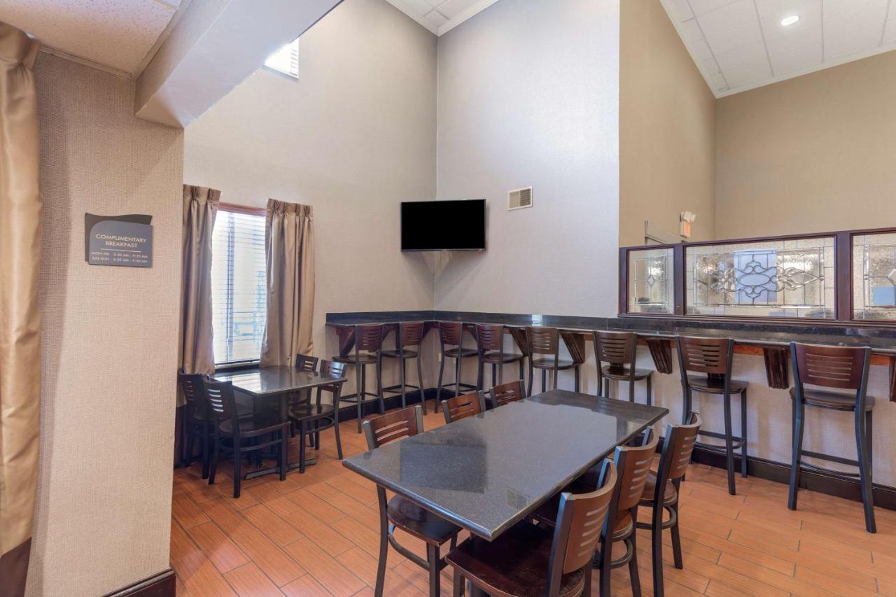 Best Western Plus Russellville Hotel & Suites Exterior foto